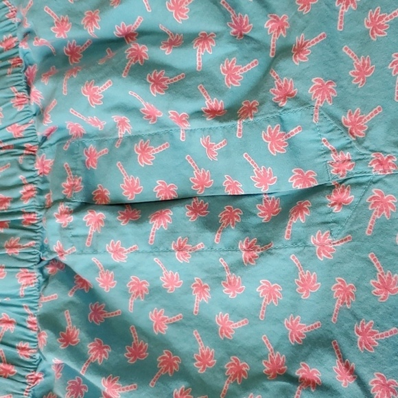 Vineyard Vines teal with pink Palm trees trunk shorts size large - Picture 2 of 7